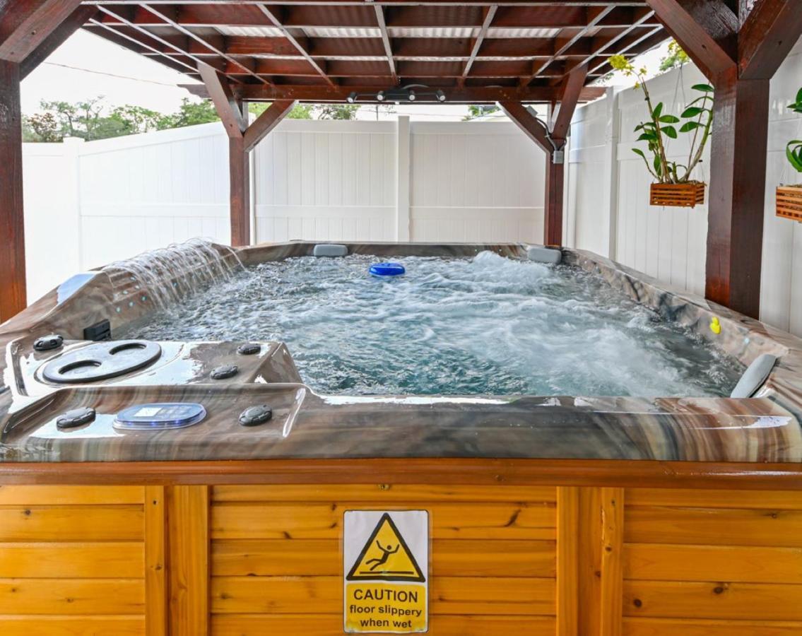 Paradise In Brandon With Luxurious 6 Person Spa Eksteriør billede
